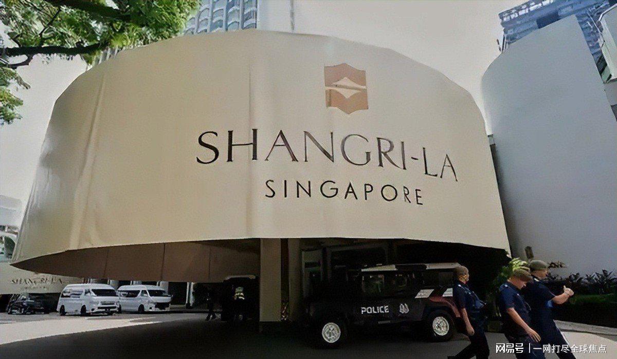 学霸港姐王嘉慧晒美照 颜值体态双在线气质出众