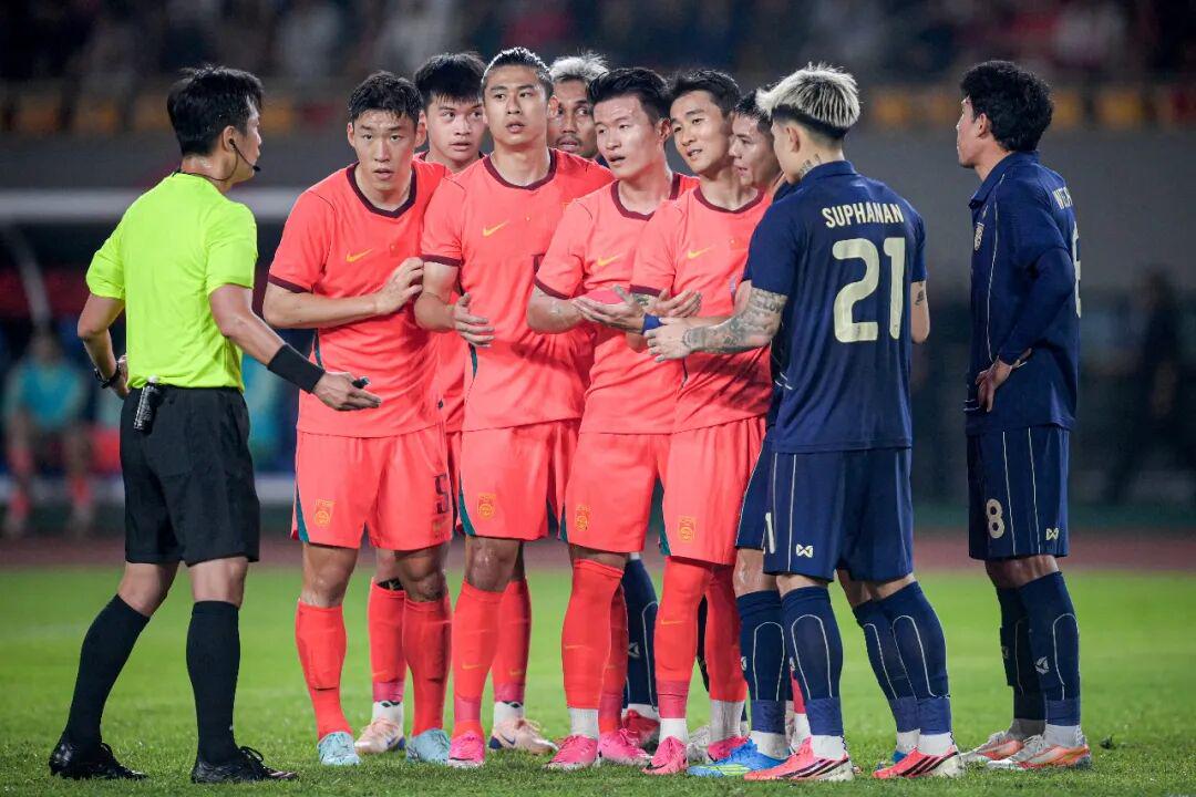ESPN记者：皇马为琼阿梅尼标价9000万欧，今夏或出售他；邮报：曼联未来数月可能会和B费进行新合同谈判