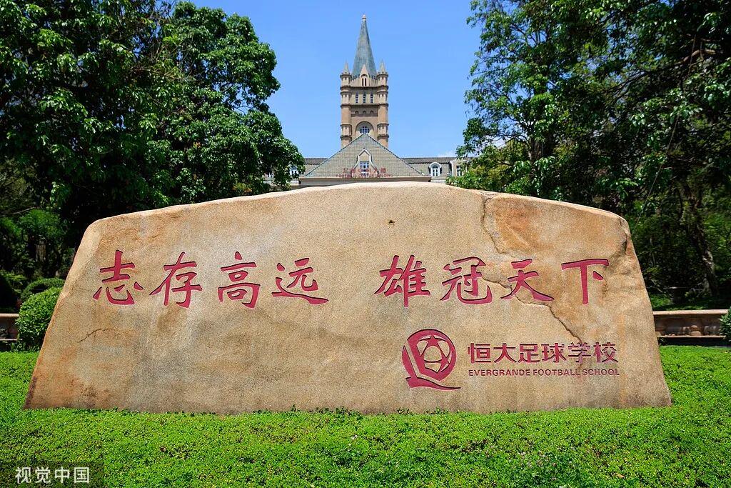 记者谈男篮12人名单:周琦赵睿逐渐被替代 队伍最大标签是服从管理